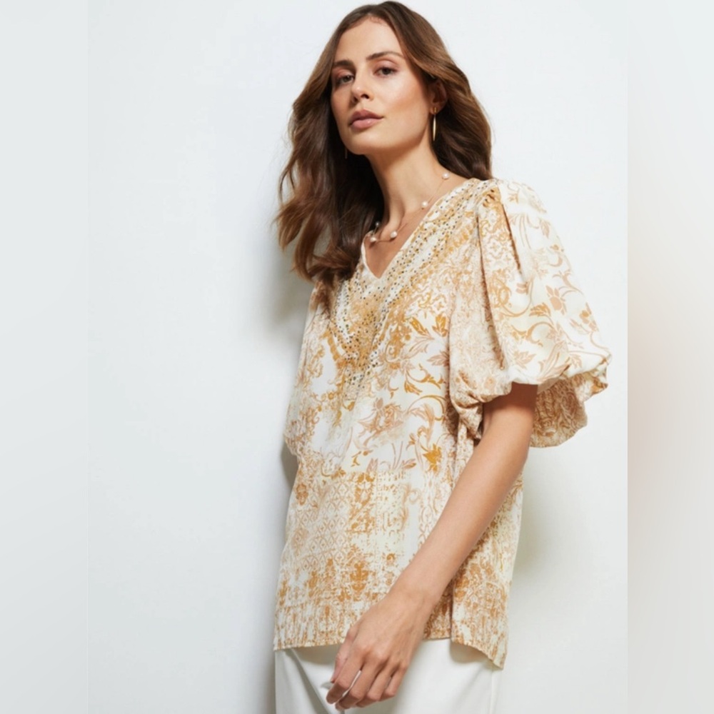💝 NEW Liz Jordan Printed Beige Blouse with beads at the front